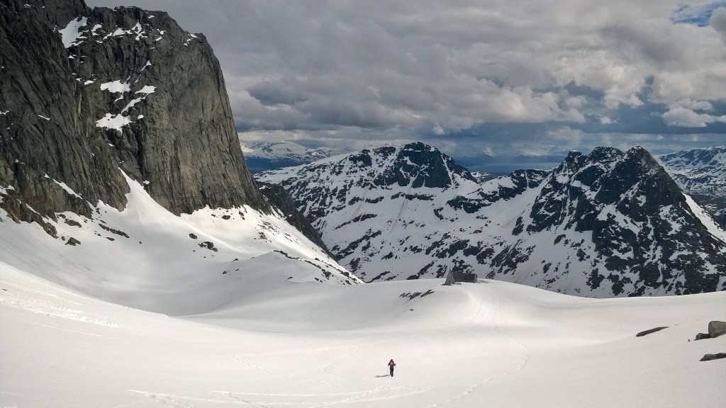 The view from the saddle. The Baugen hut is located a ten minute hike away from the hut.