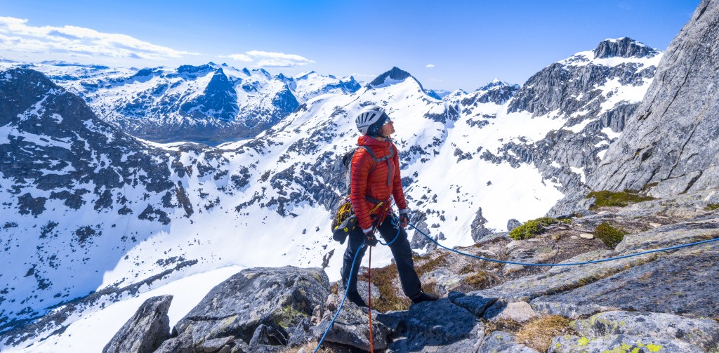 Belaying Liisa on Vårrusen. Photo by Rami Valonen