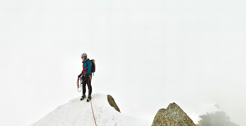 Tips for Solo Travelers: Connecting with Climbing and Skiing Partners in Chamonix